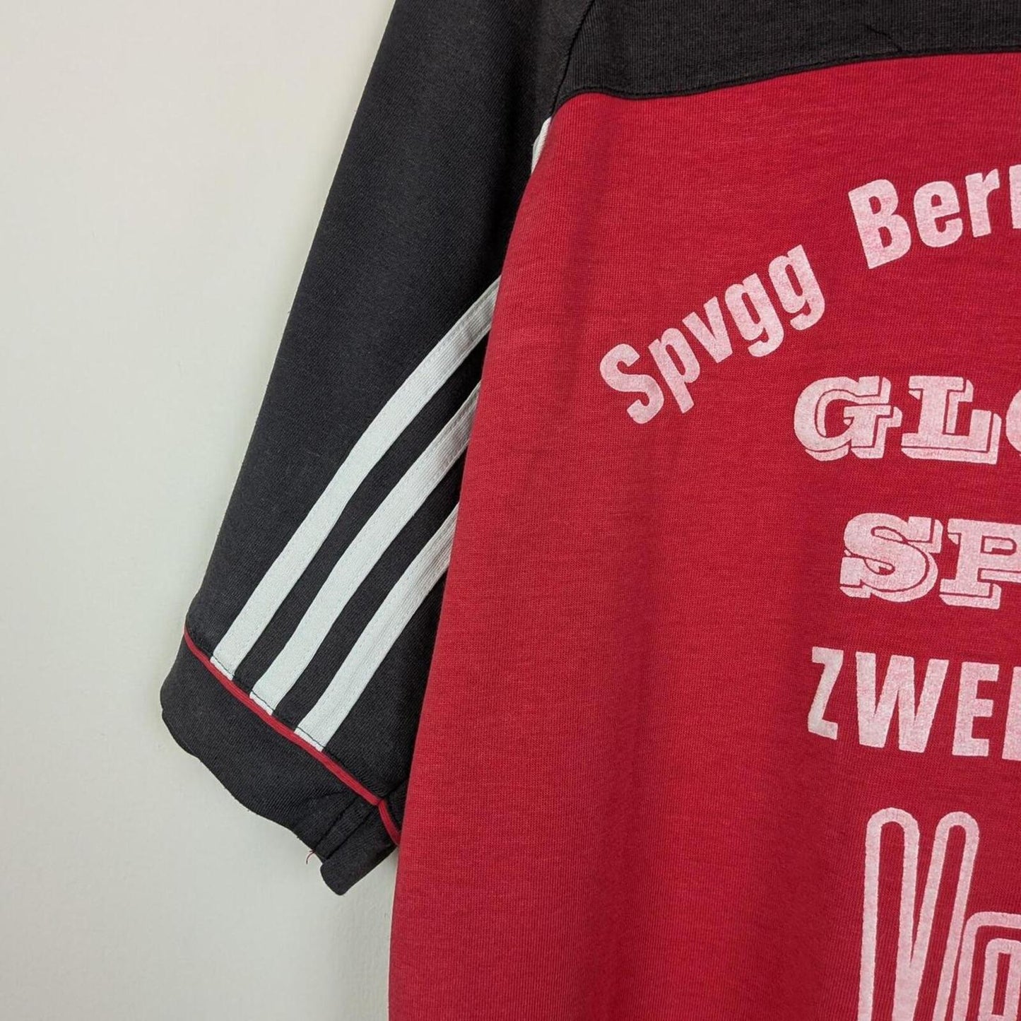 Adidas T Shirt (M)
