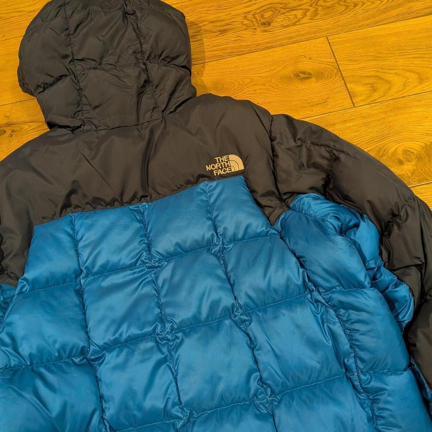 The North Face Puffer Jacket (M)