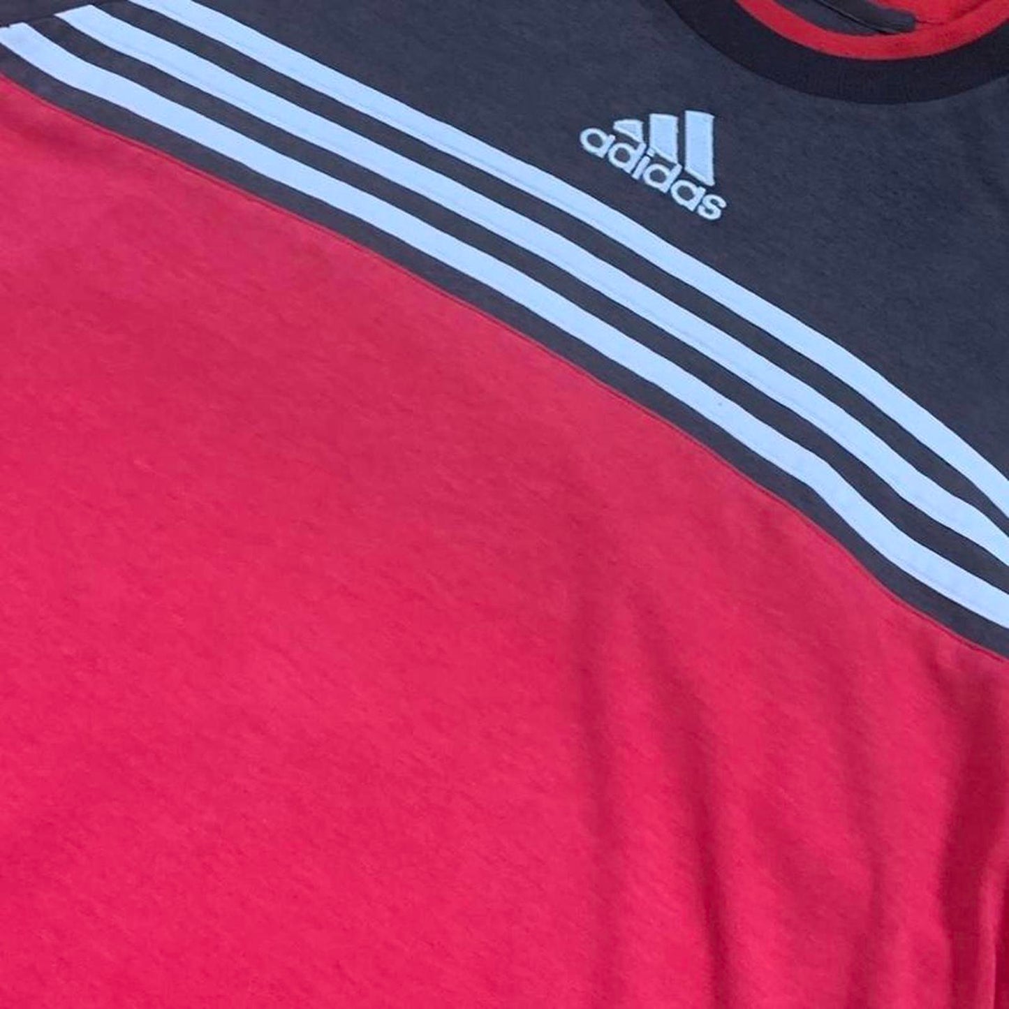 Vintage Adidas T Shirt (M)