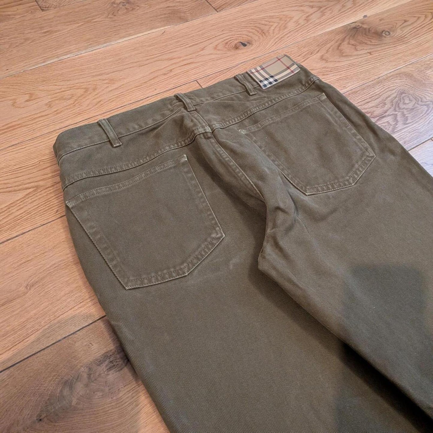 Burberry Trousers (34)