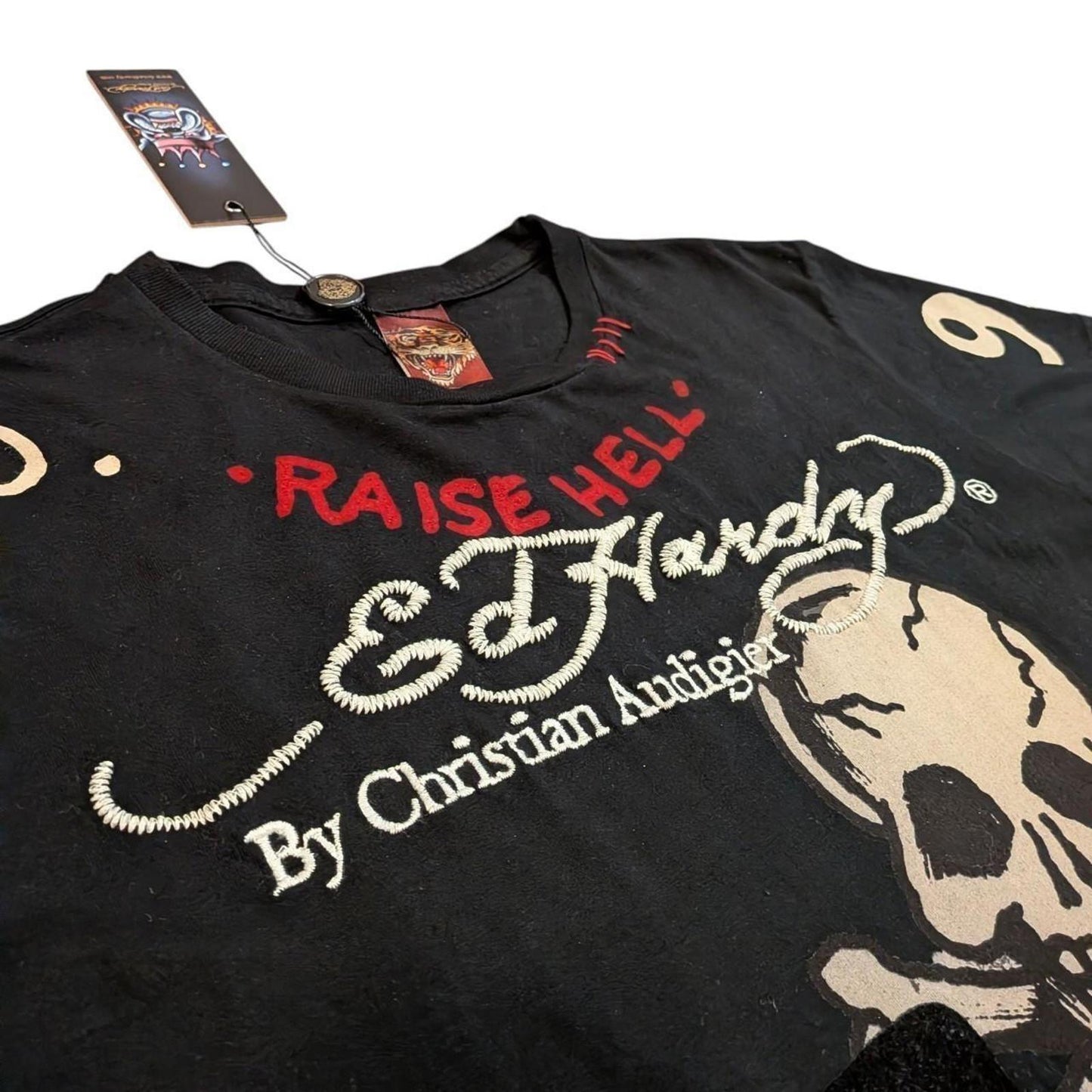 Ed Hardy T Shirt (L)