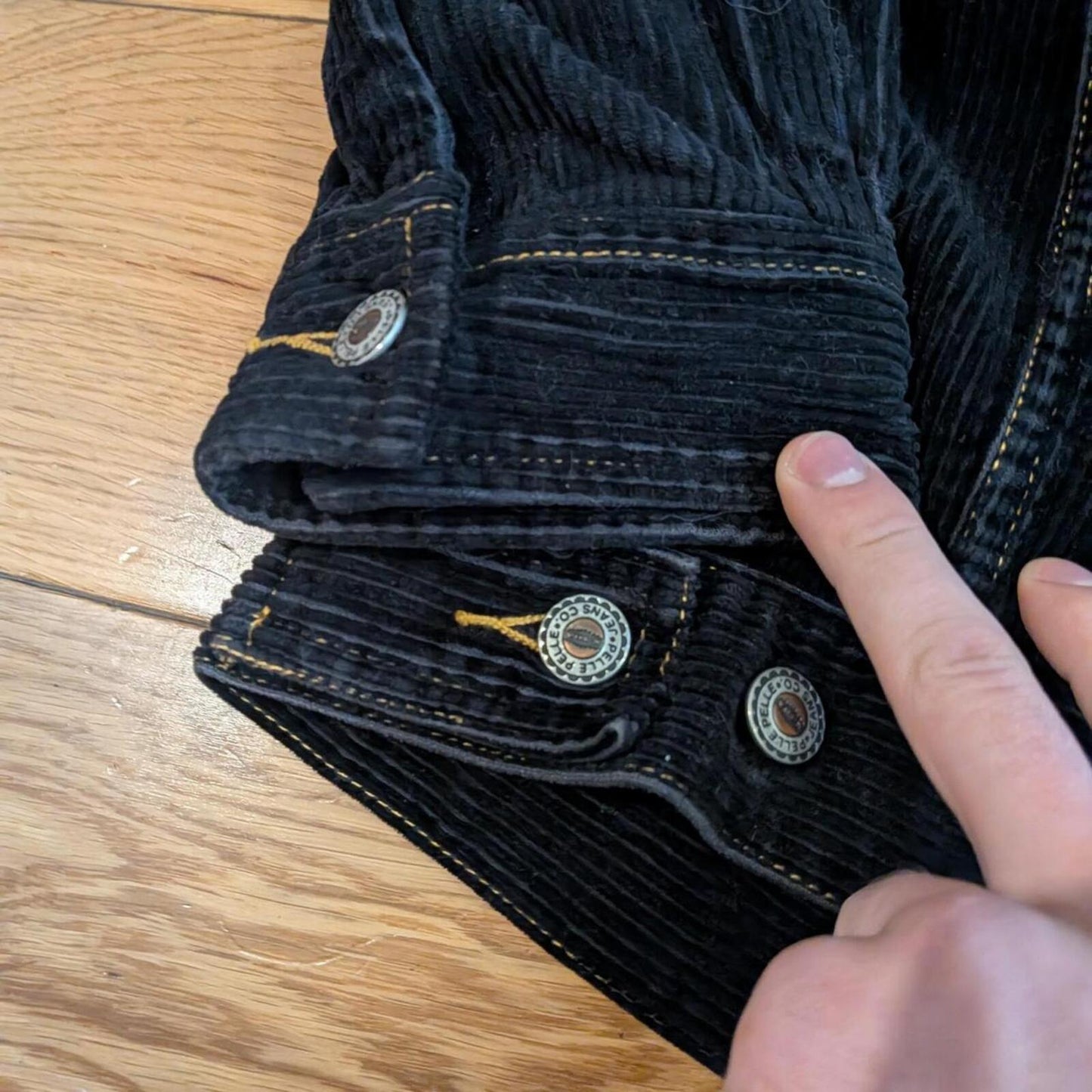 Pelle Pelle Corduroy Jacket (XL)