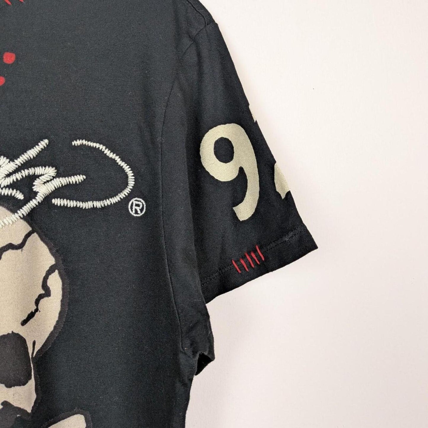 Ed Hardy T Shirt (L)