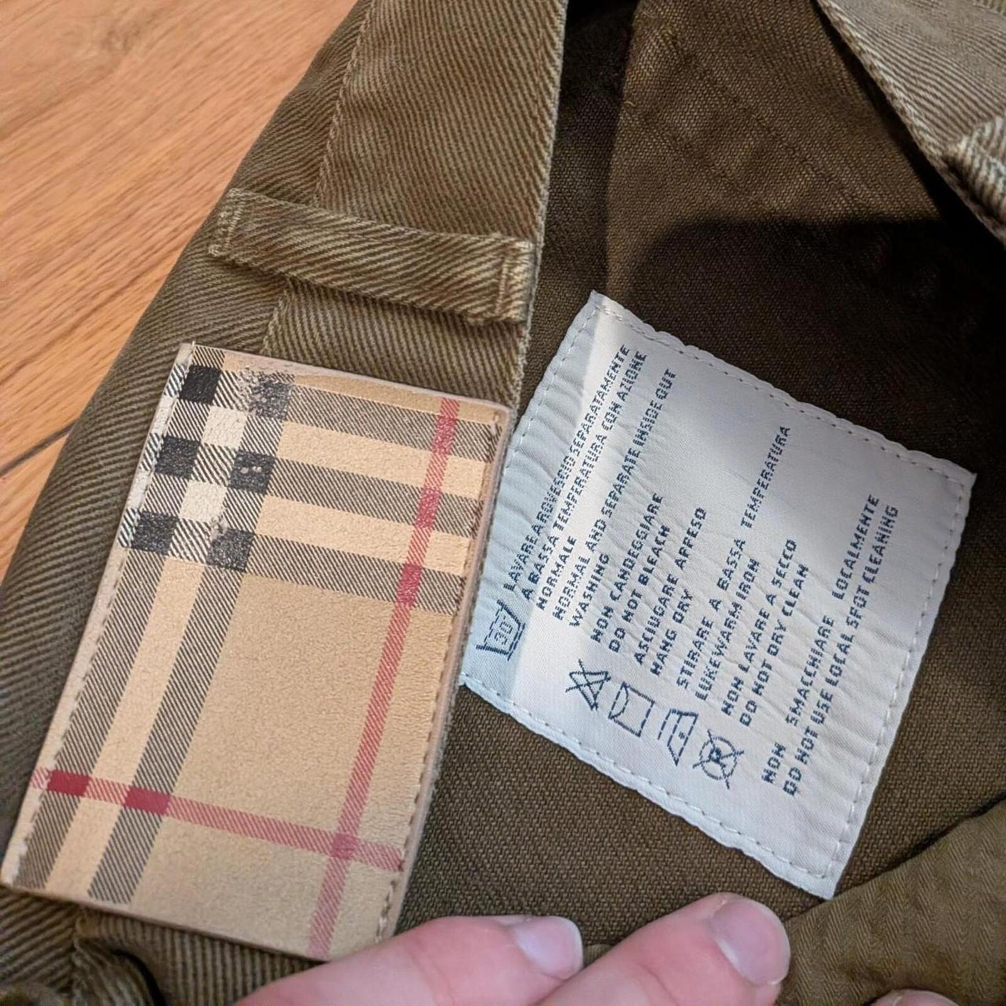 Burberry Trousers (34)