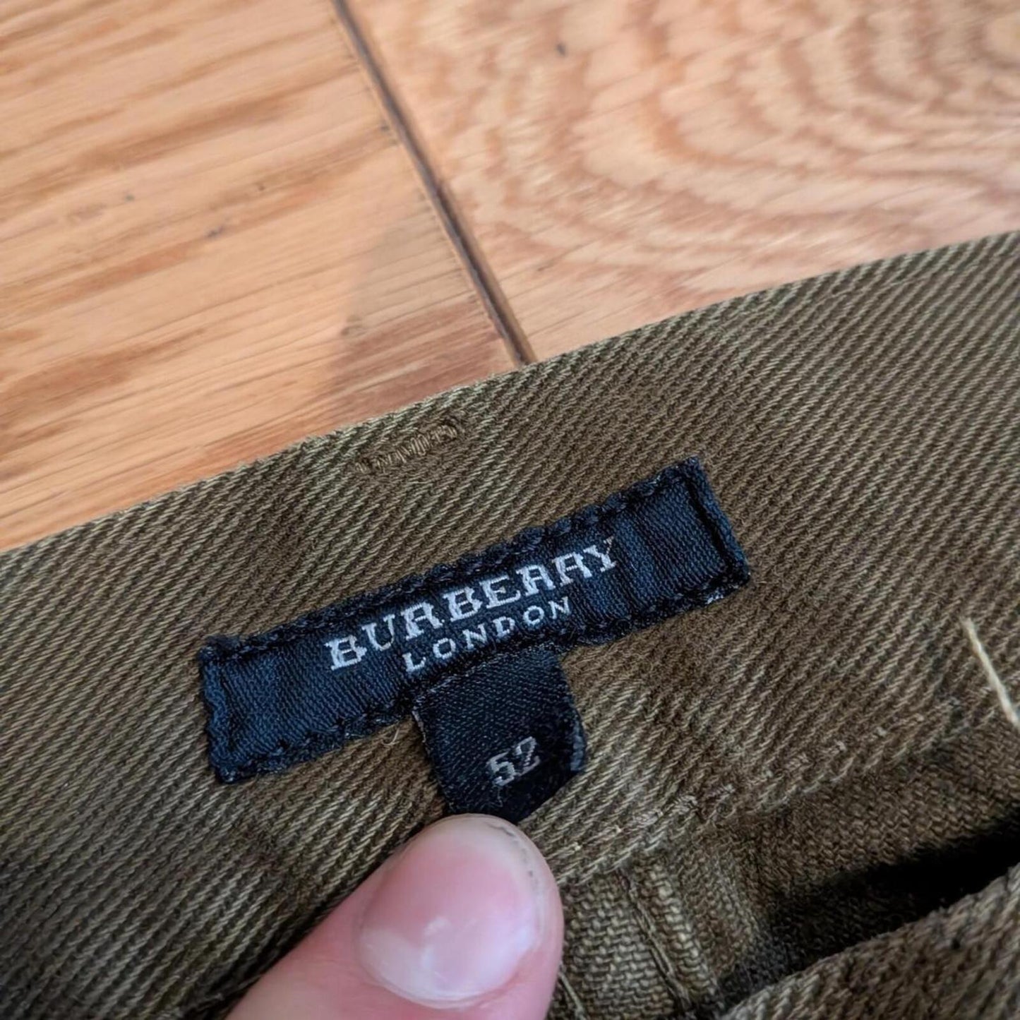 Burberry Trousers (34)