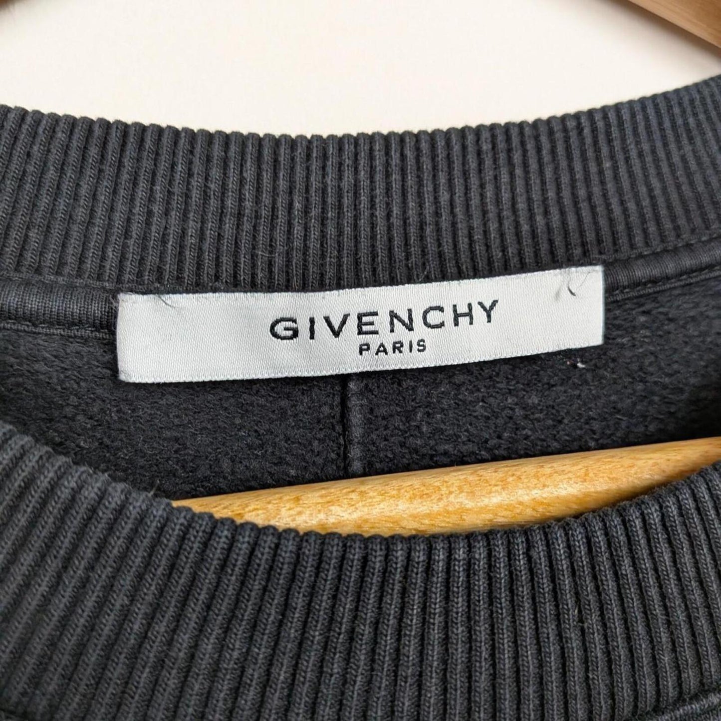 Givenchy Sweatshirt (S)