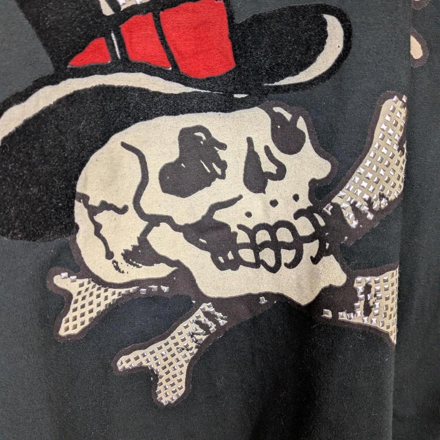 Ed Hardy T Shirt (L)