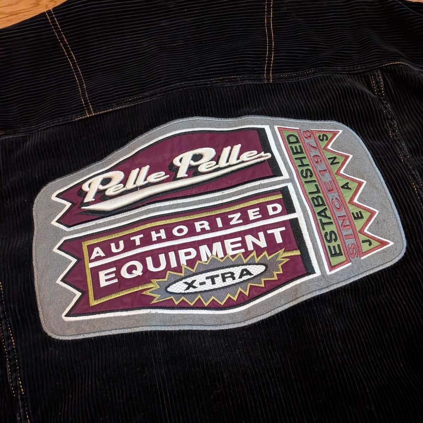 Pelle Pelle Corduroy Jacket (XL)
