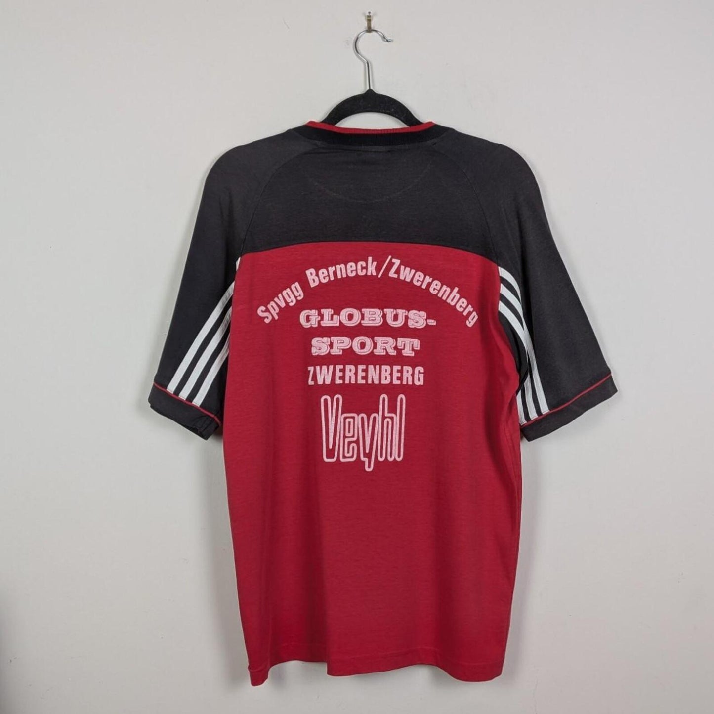Adidas T Shirt (M)