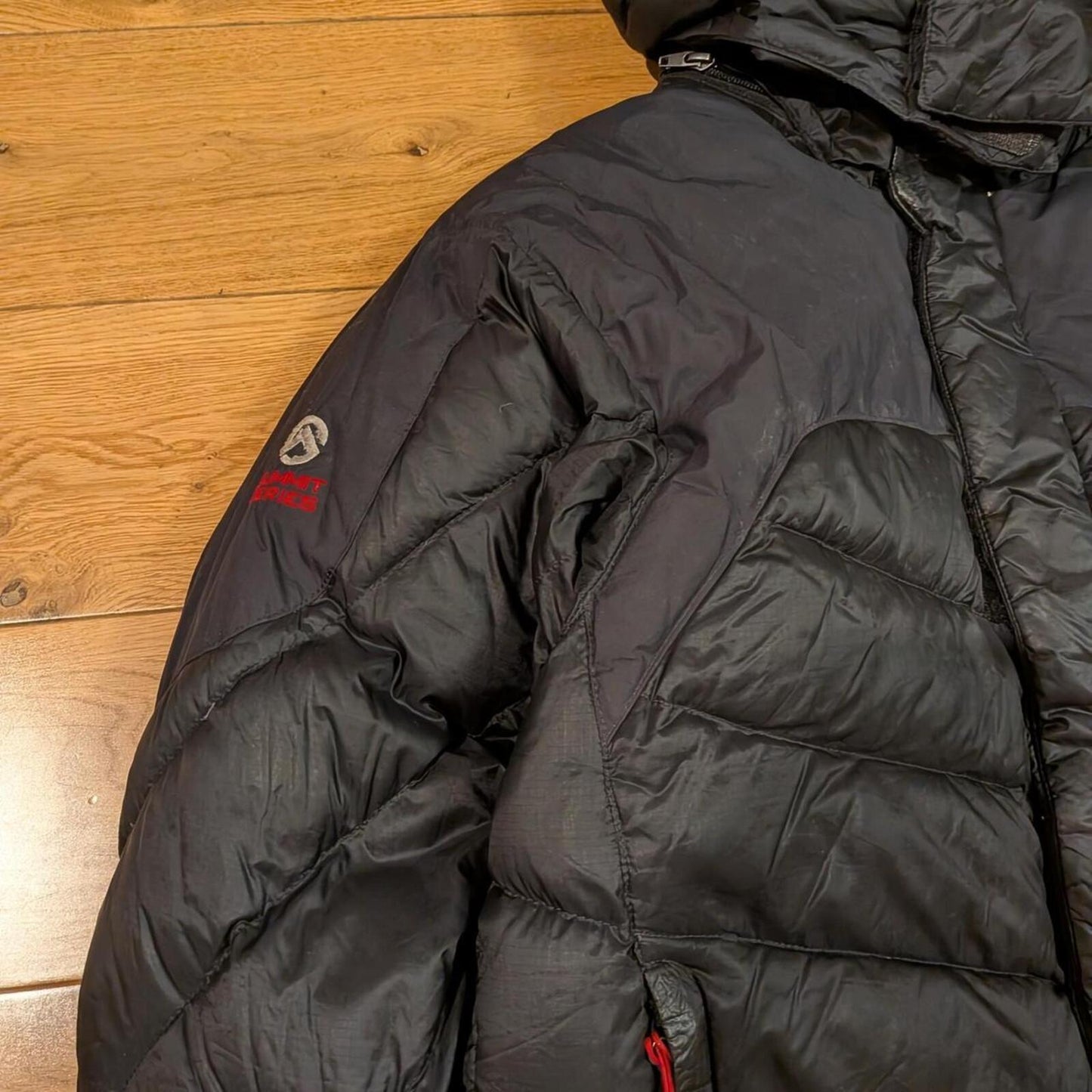 The North Face Puffer Jacket (M)