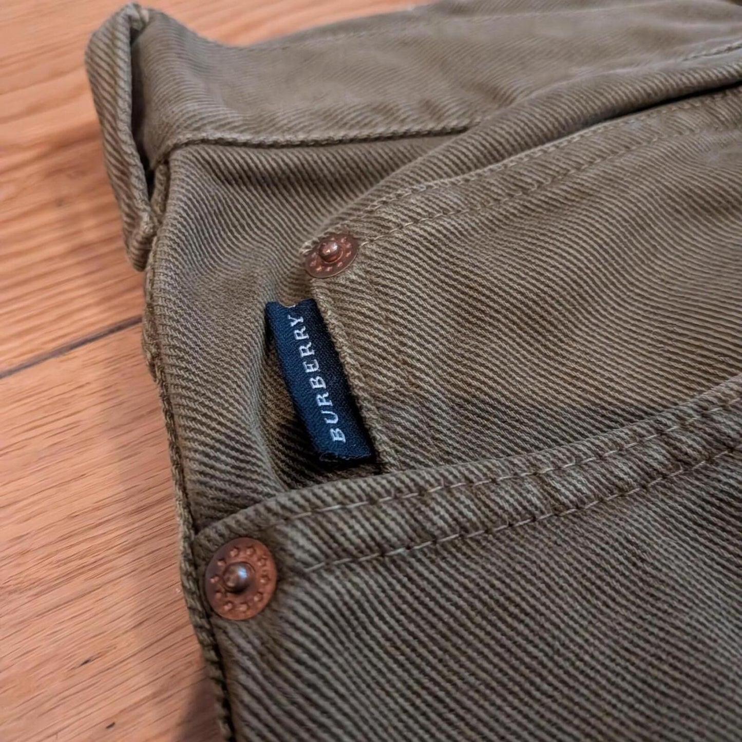 Burberry Trousers (34)